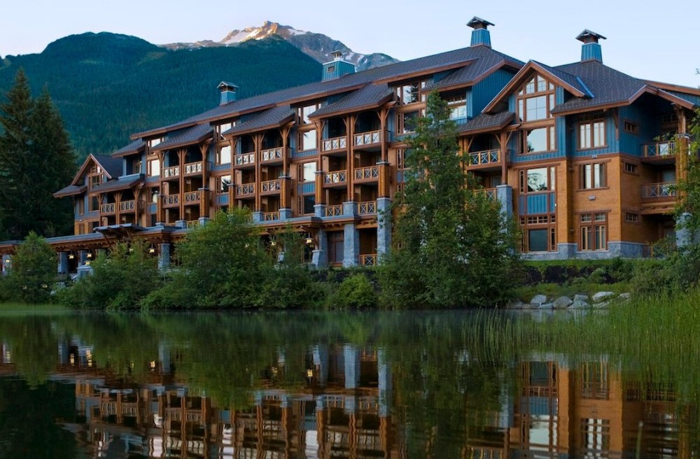 Nita Lake lodge, view from the lake